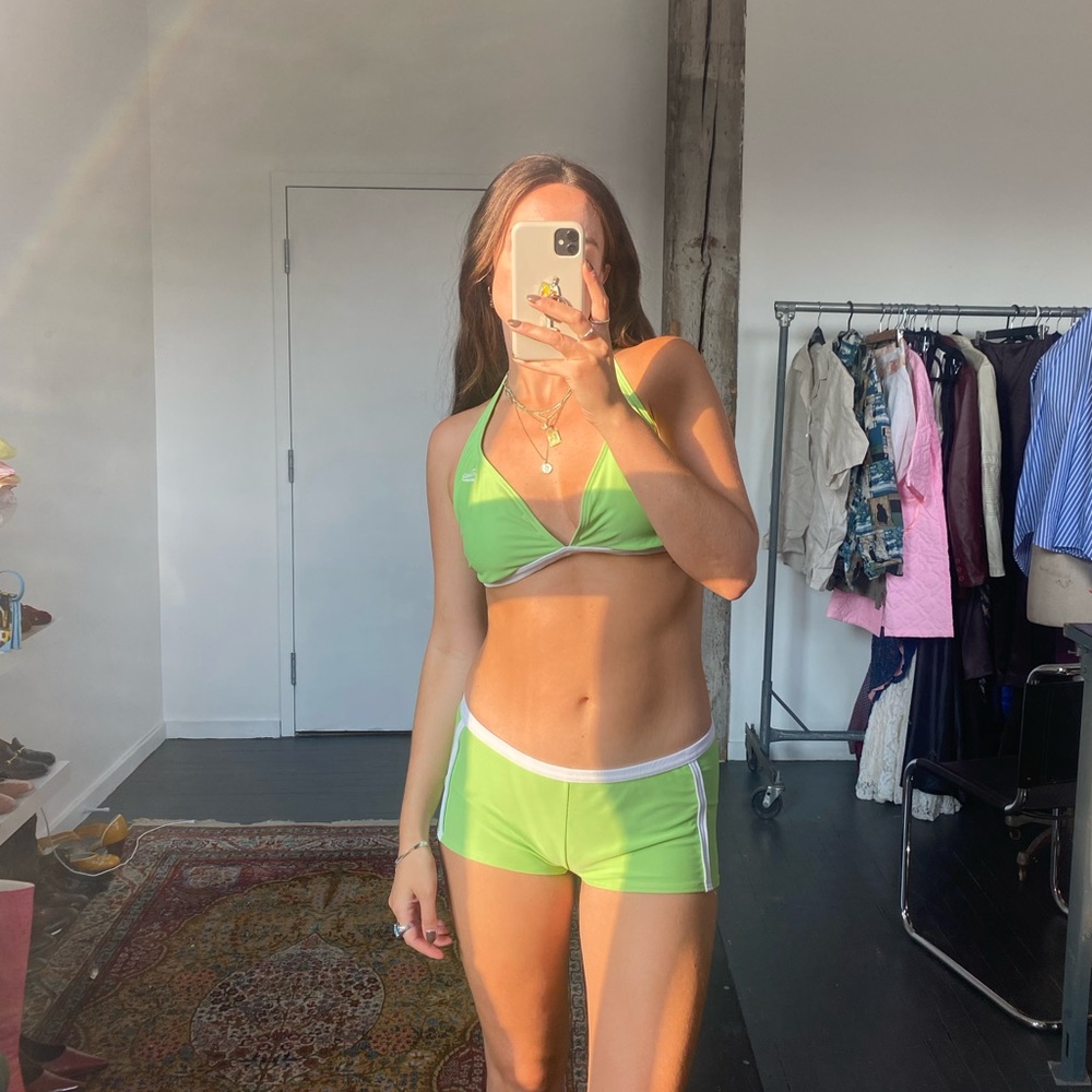 Sporty women’s bathing suit two piece